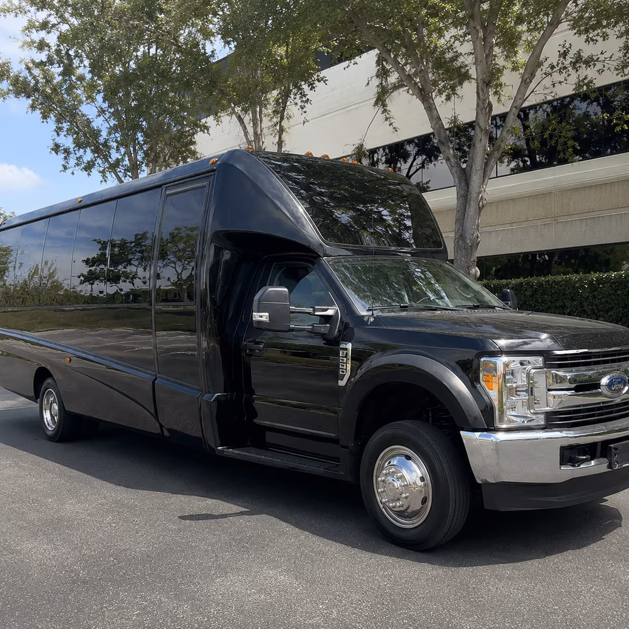 Gilbert Winery Tour & Pub Crawl Transportation