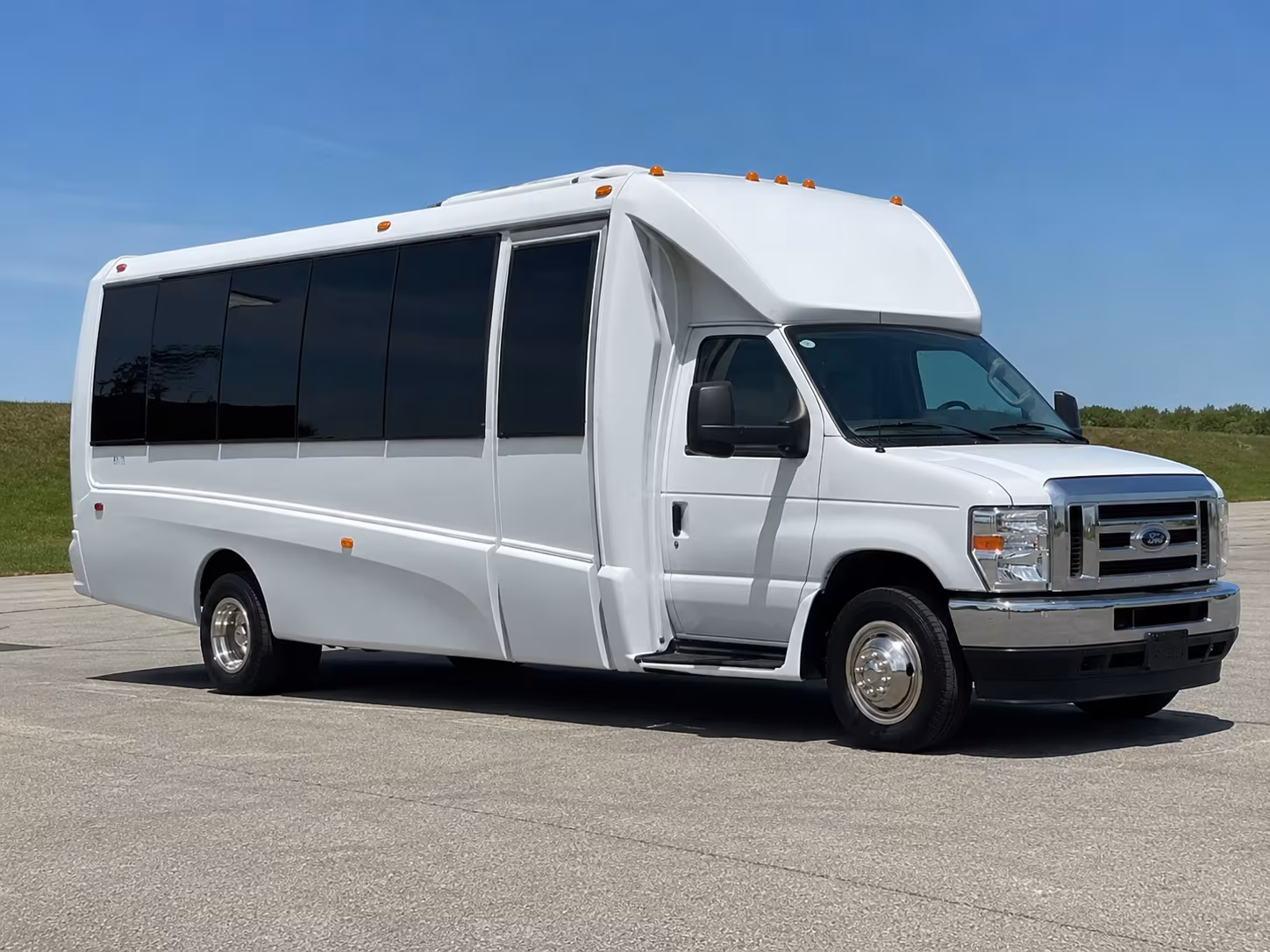 Peoria Winery Tour & Pub Crawl Transportation