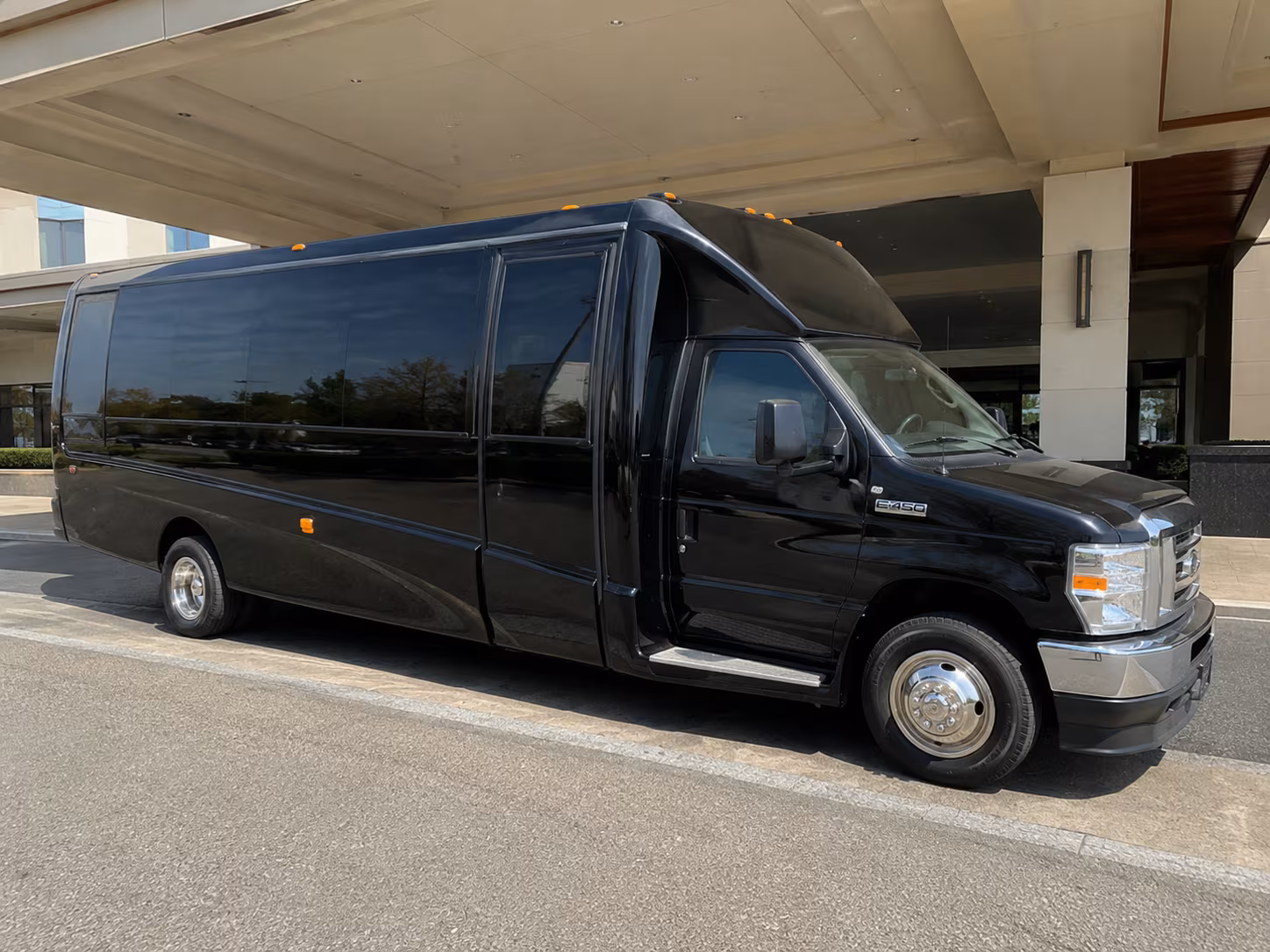 Tempe Winery Tour & Pub Crawl Transportation onboard seating